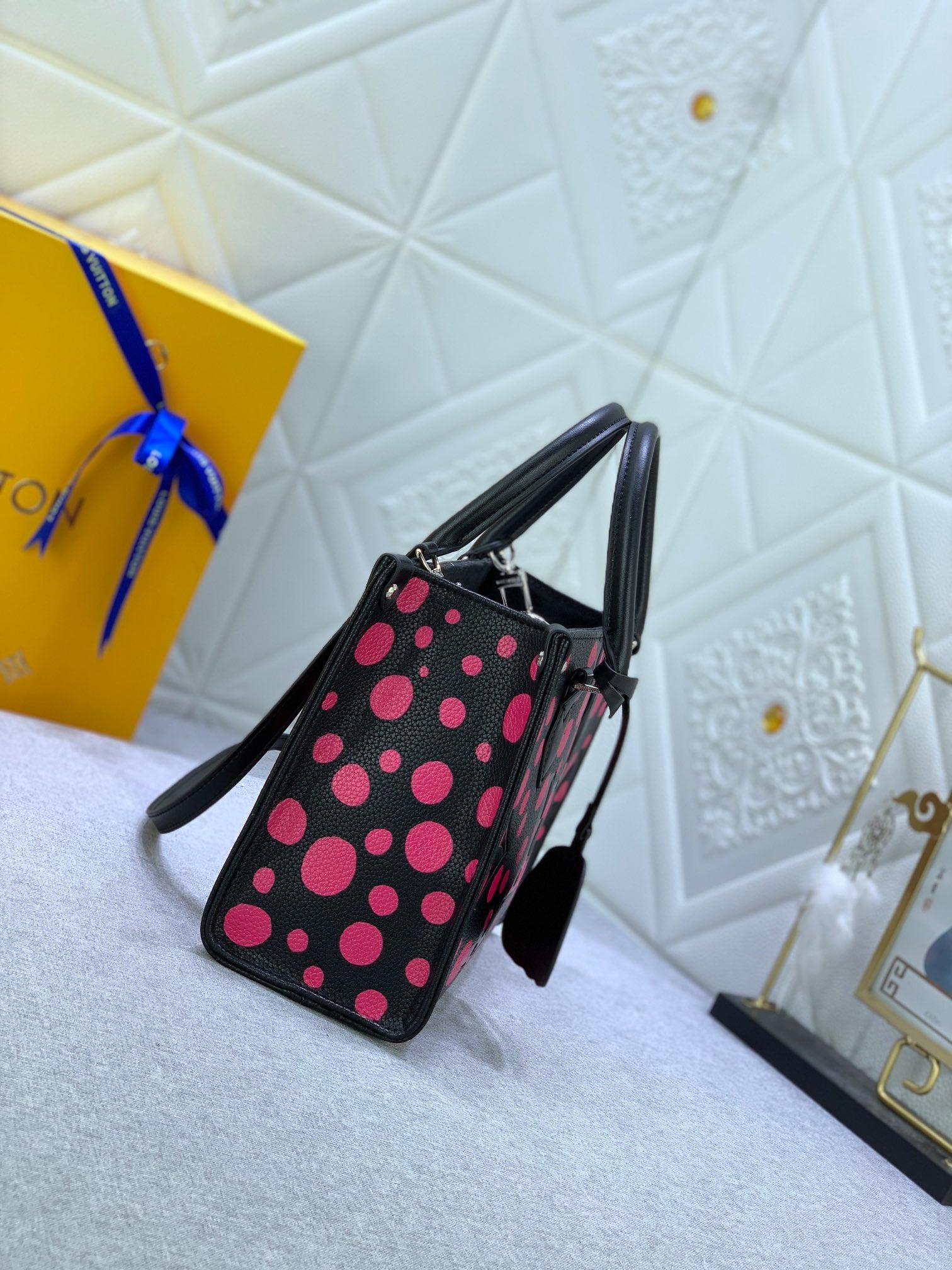 EN - New Bag LUV 637