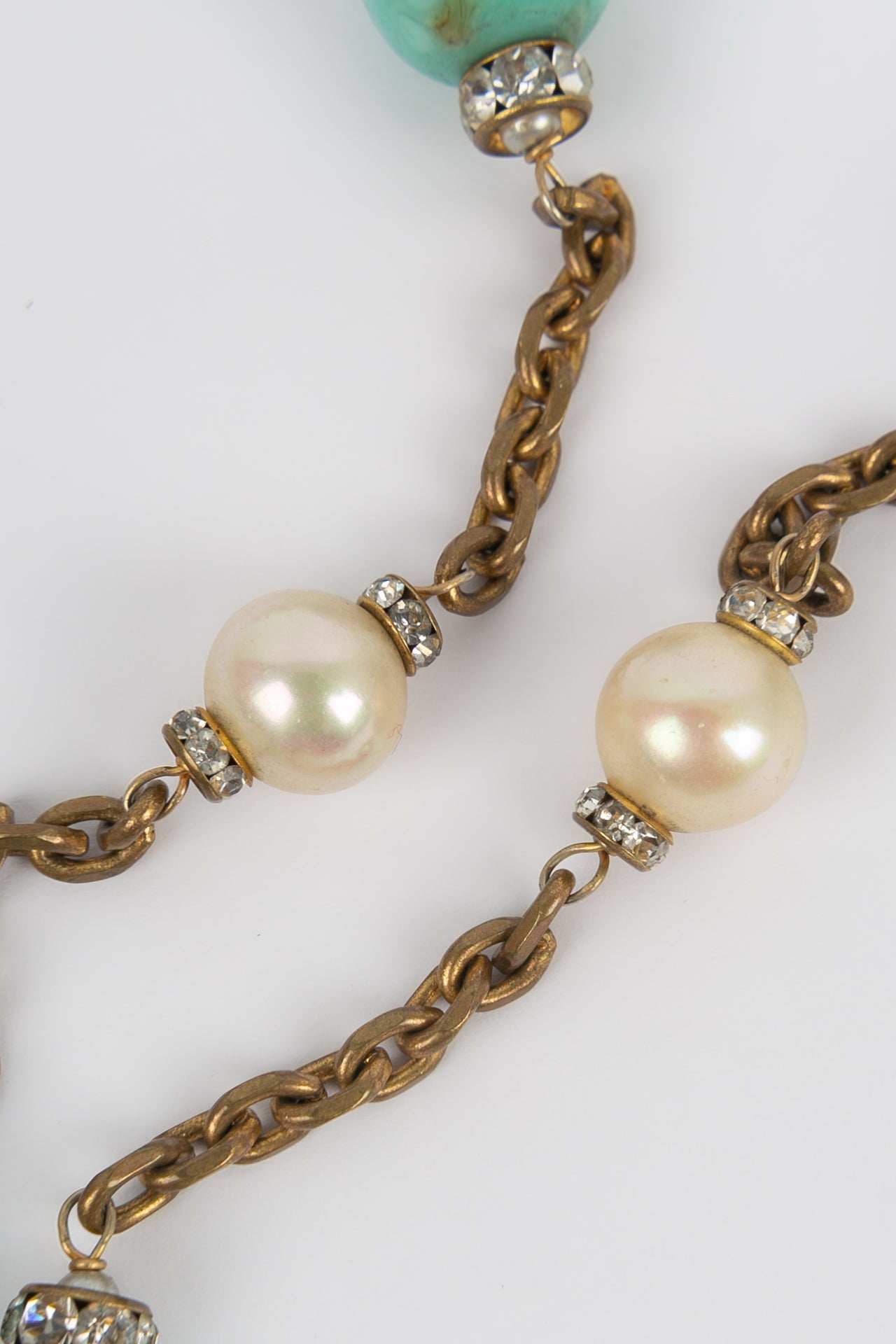 Collier. / sautoir ancien Chanel