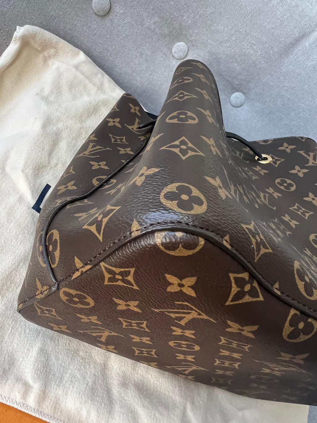 Louis Vuitton Neo Noe Monogram and Black (RRP £1,560)