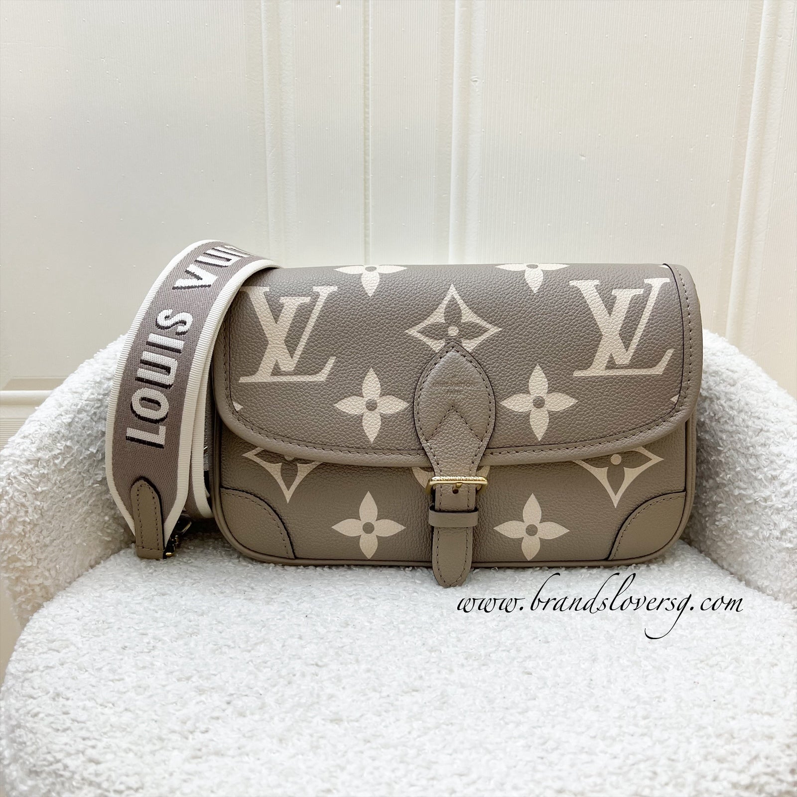 LV Diane PM in Tourterelle (Grey) / Creme Giant Monogram Empreinte Leather and GHW