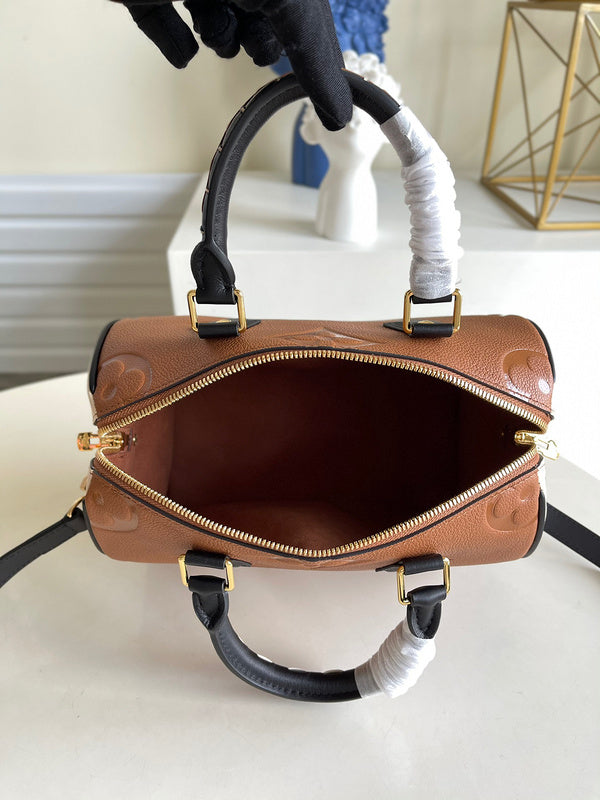LOV2 Bags - Luxurious Bags  1648