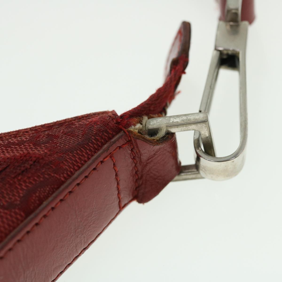 GUCCI GG Canvas Shoulder Bag Red 000 0602 000926 51971