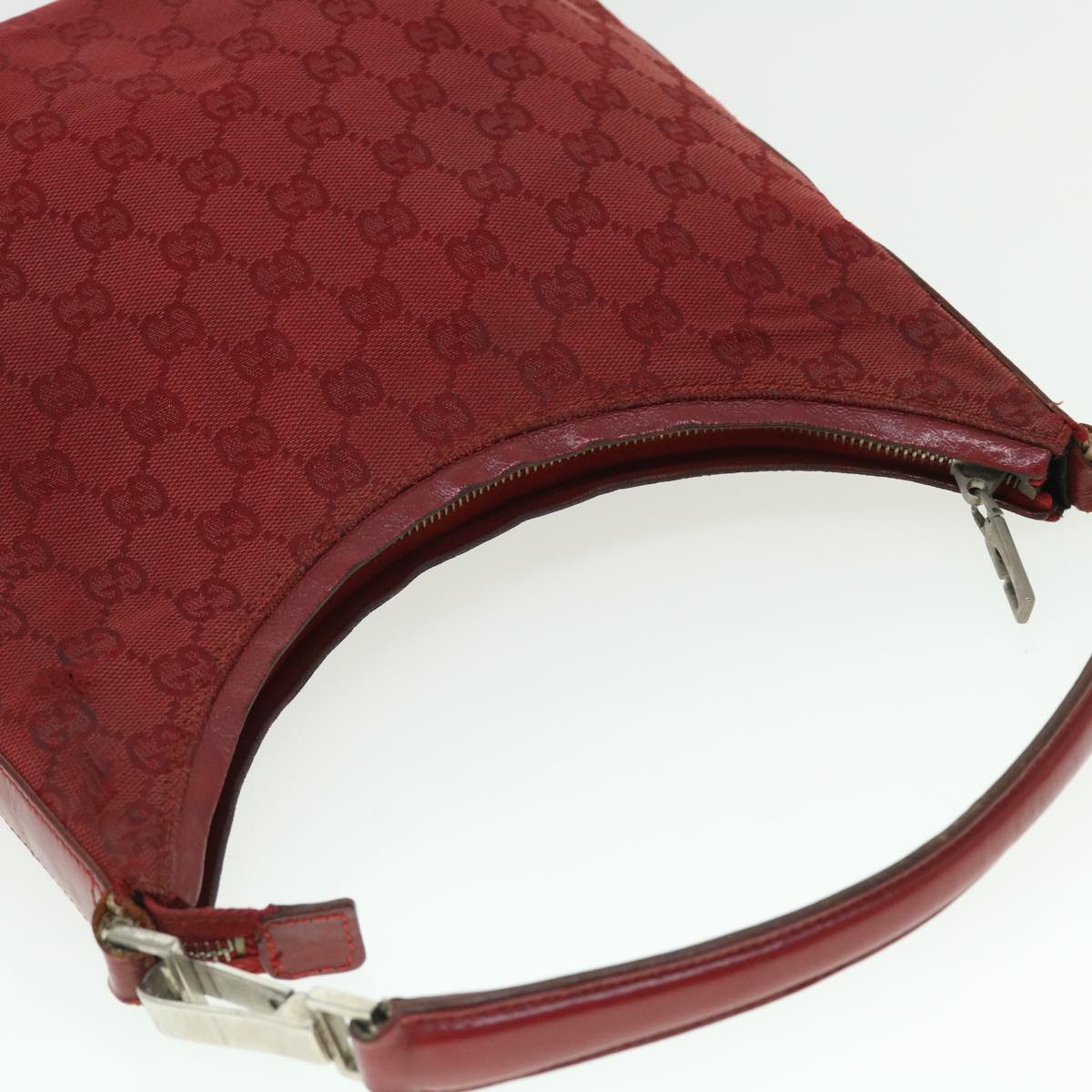GUCCI GG Canvas Shoulder Bag Red 000 0602 000926 51971