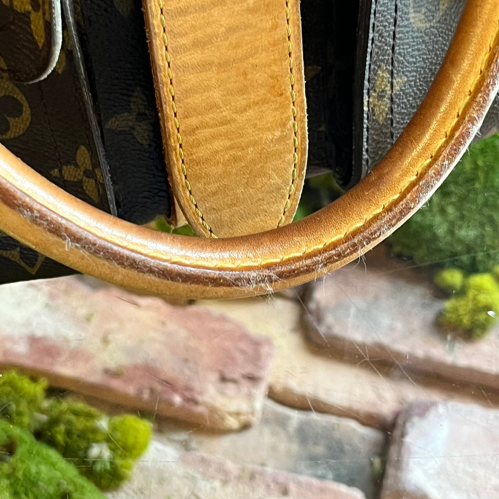 LOUIS VUITTON Monogram Canvas Manhattan GM Bag