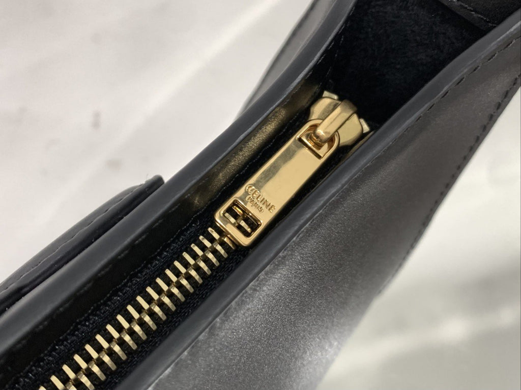 GLAMI Cuir Triomphe Bag Black For Women 9in/24cm