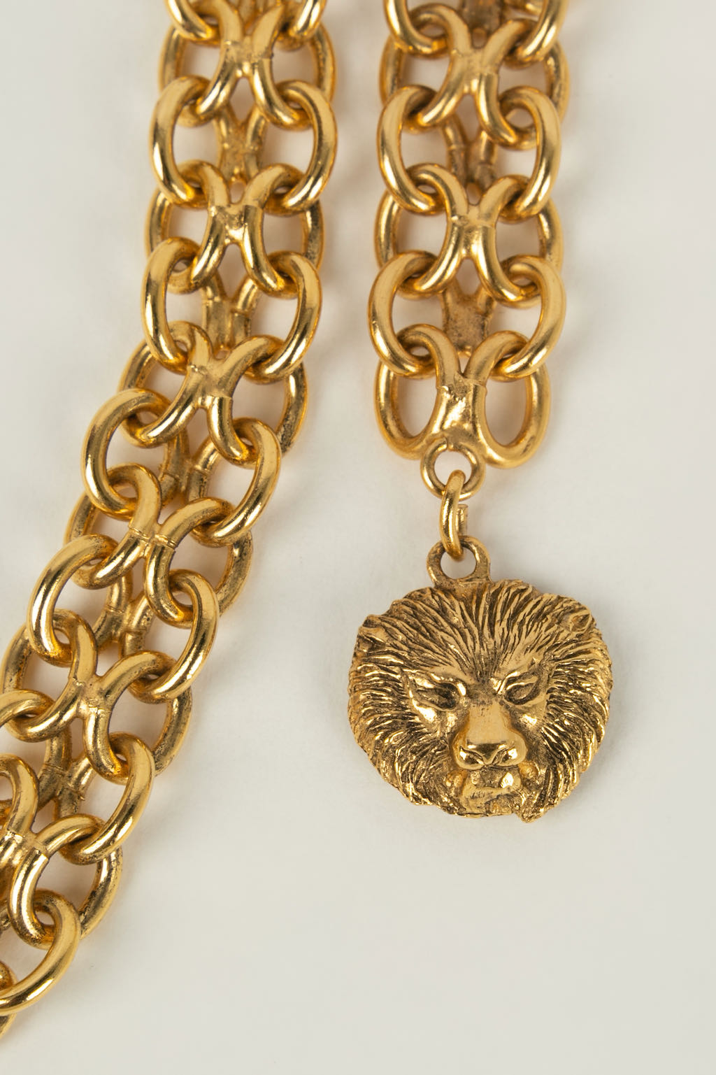 Ceinture "tÃƒÆ’Ã‚Âªte de lion" Chanel