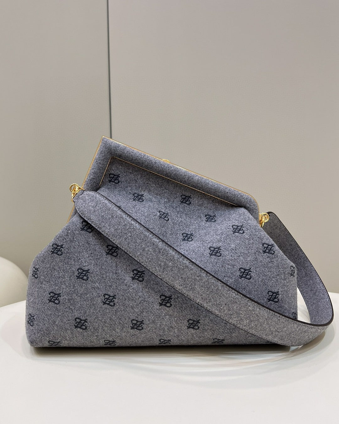 FI First MeGLAMIum Blue Bag For Woman 32cm/12.5in