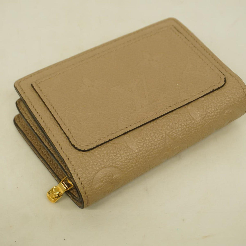 Louis Vuitton Cléa  Leather Wallet  ()