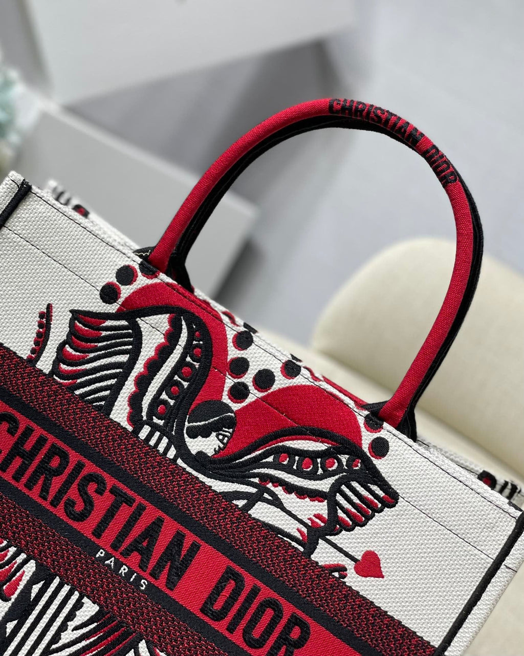 GLAMI MeGLAMIum Book Tote Latte Multicolor Cupidon Embroidery, Red/White, For Women WomenÃ¢â‚¬â„¢s Handbags, 41cm CD M1296ZTQG_M941