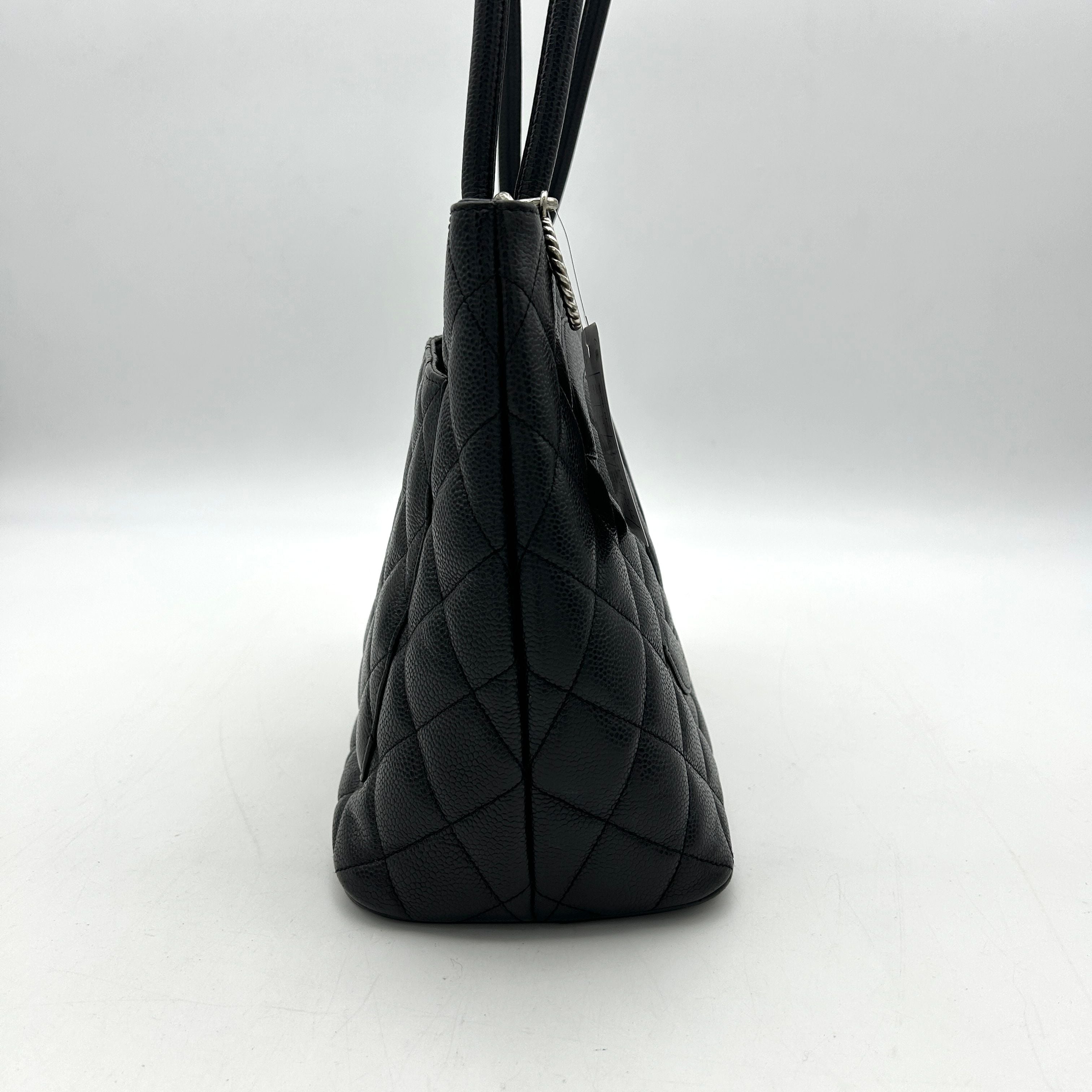 CHANEL Caviar Quilted Medallion Tote Black ch44135jf