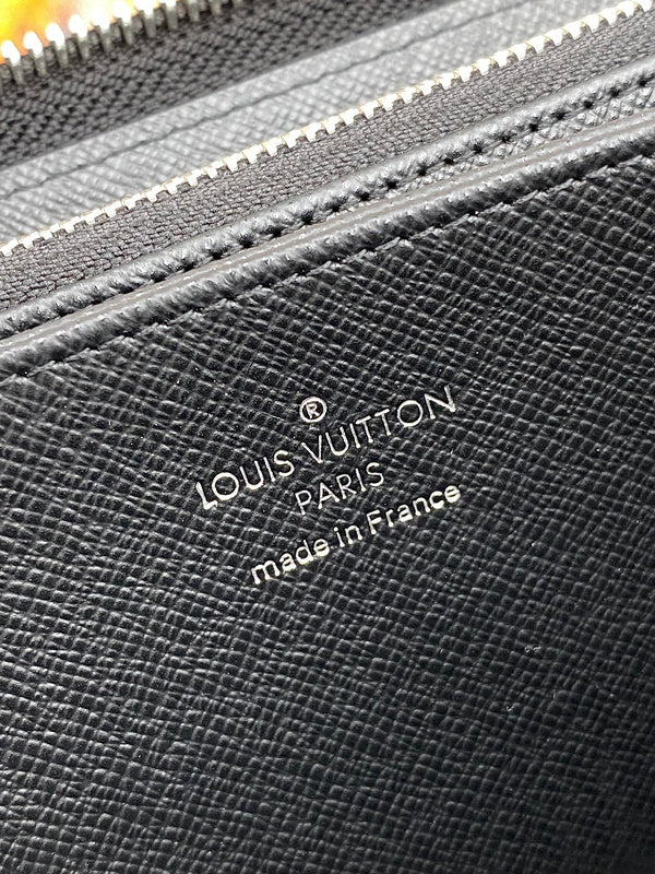 LOV2 Bags - Luxurious Bags  2368