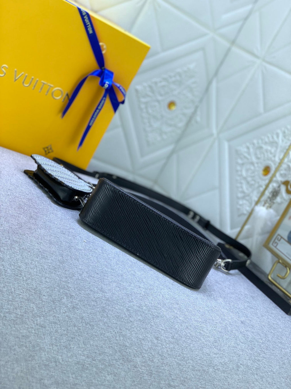 EN - Luxury Bags LUV 770