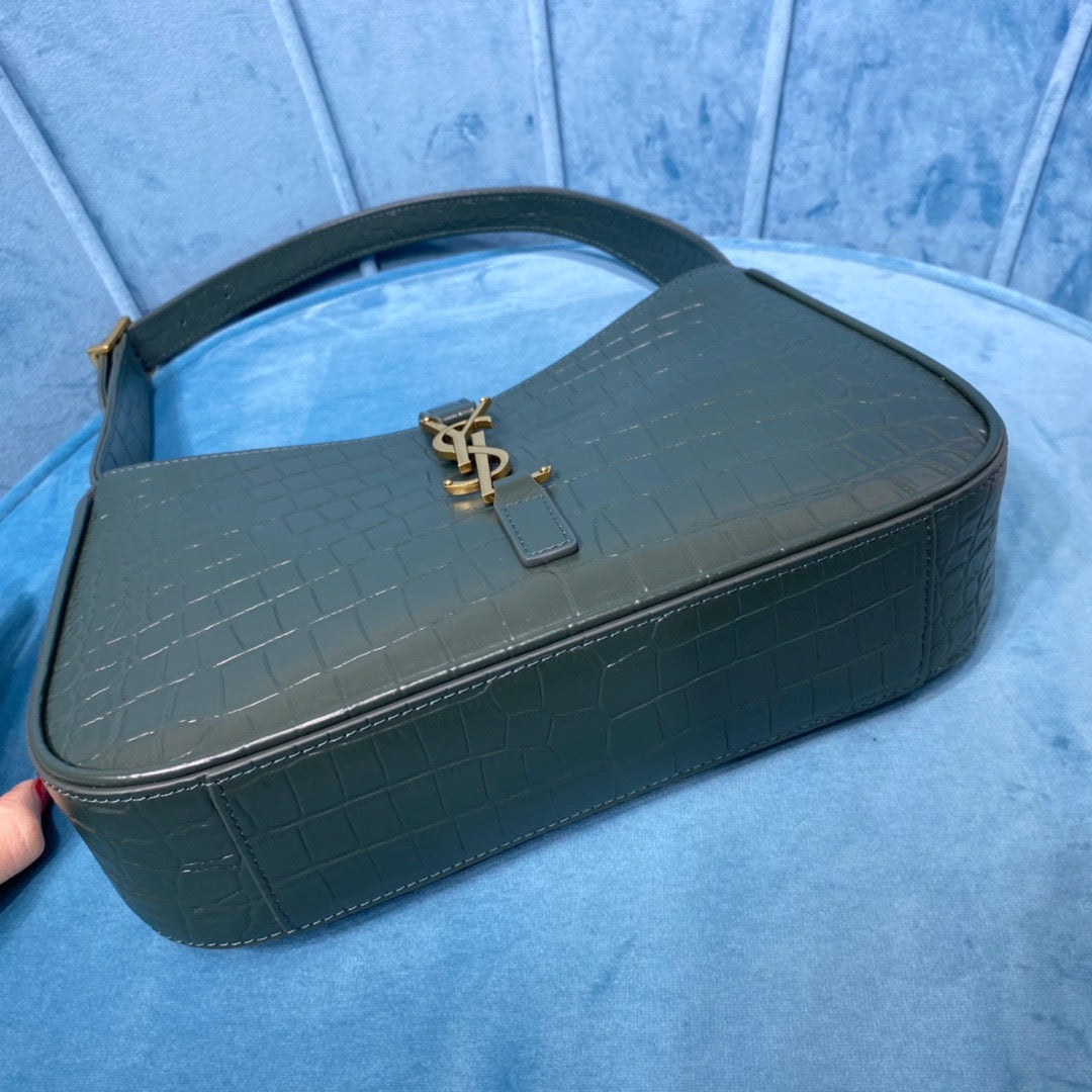 YSSL Le 5 À 7 Hobo Bag In Crocodile Embossed Shiny Dark Green For Women 9in/23cm YSL 657228DZE0W3045