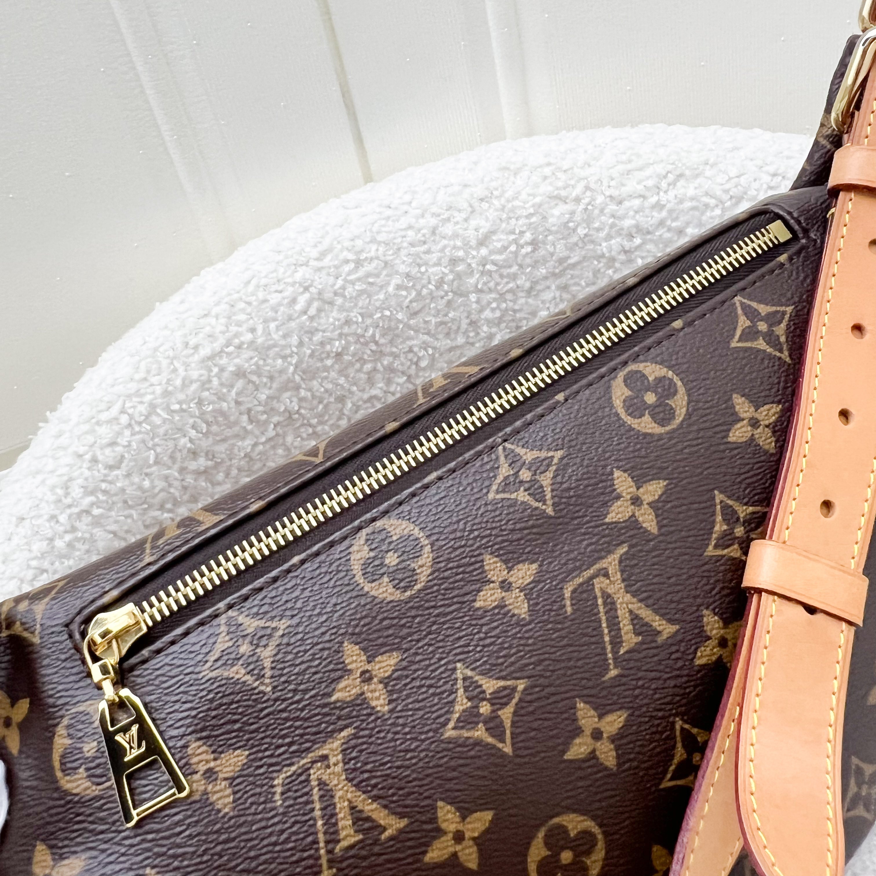 LV Bumbag in Monogram Canvas and GHW