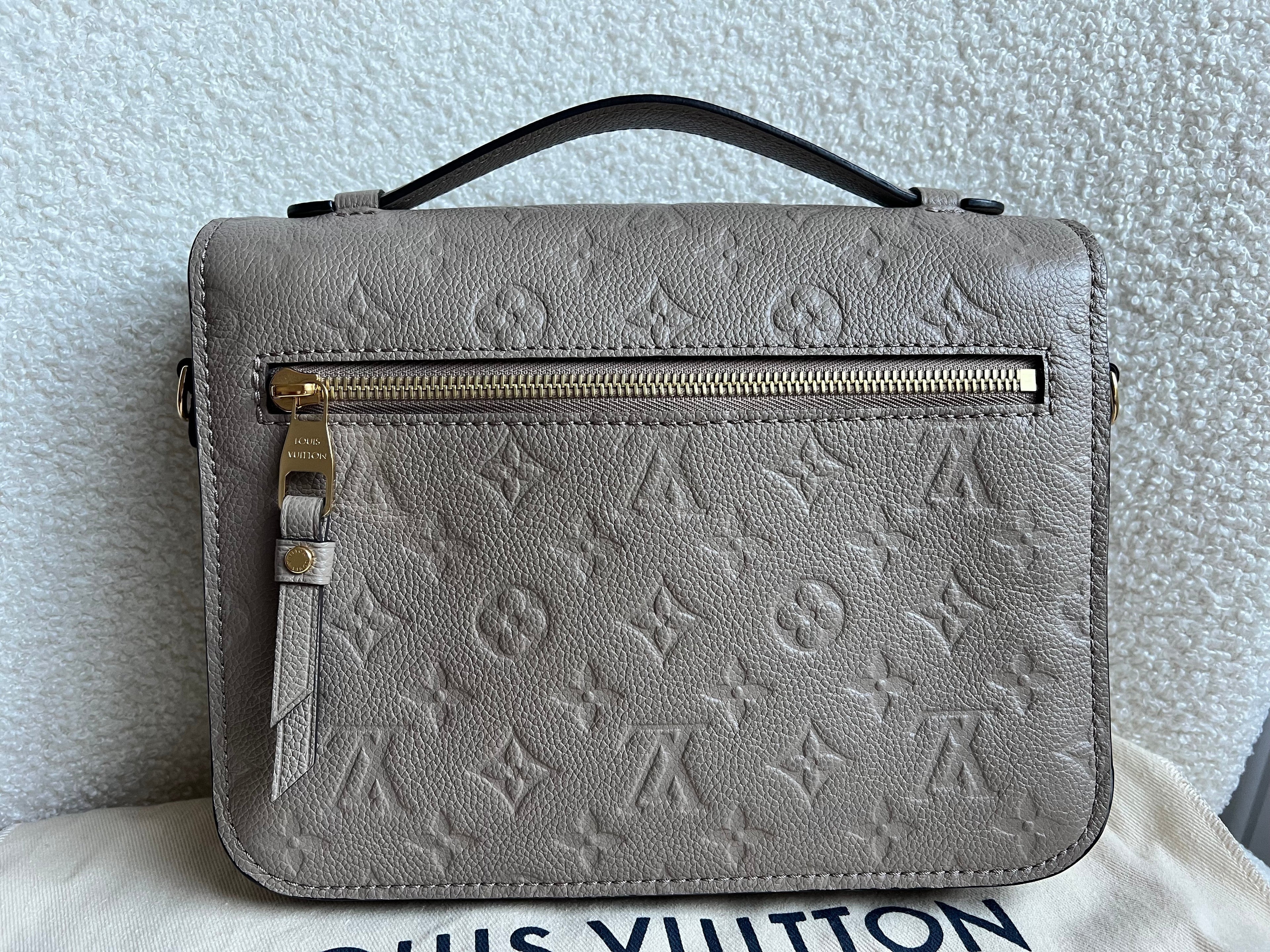 Louis Vuitton Pochette Metis Dune Empreinte (RRP £2,110)
