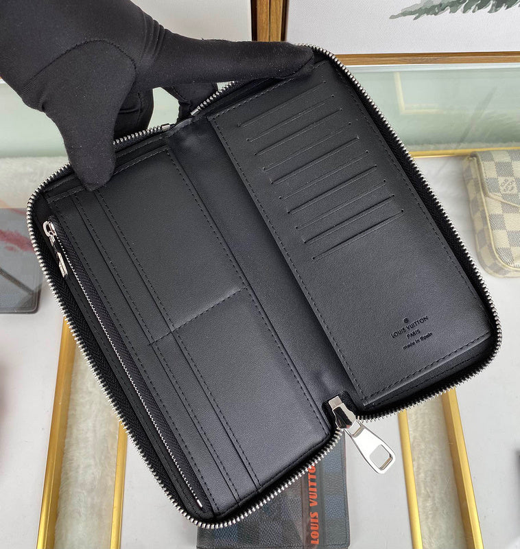 LOV2 Bags - Luxurious Bags  2335