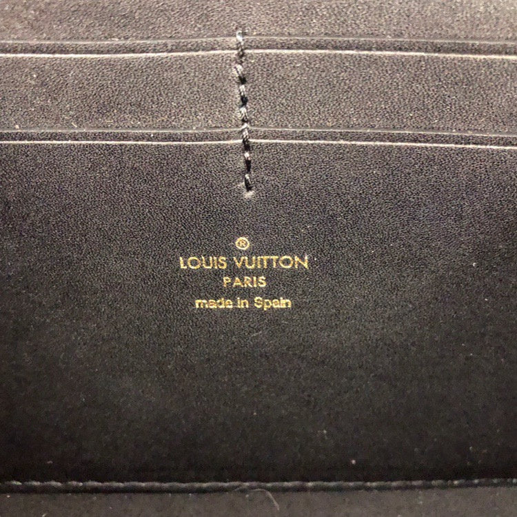 LOV2 Bags - Luxurious Bags  1932