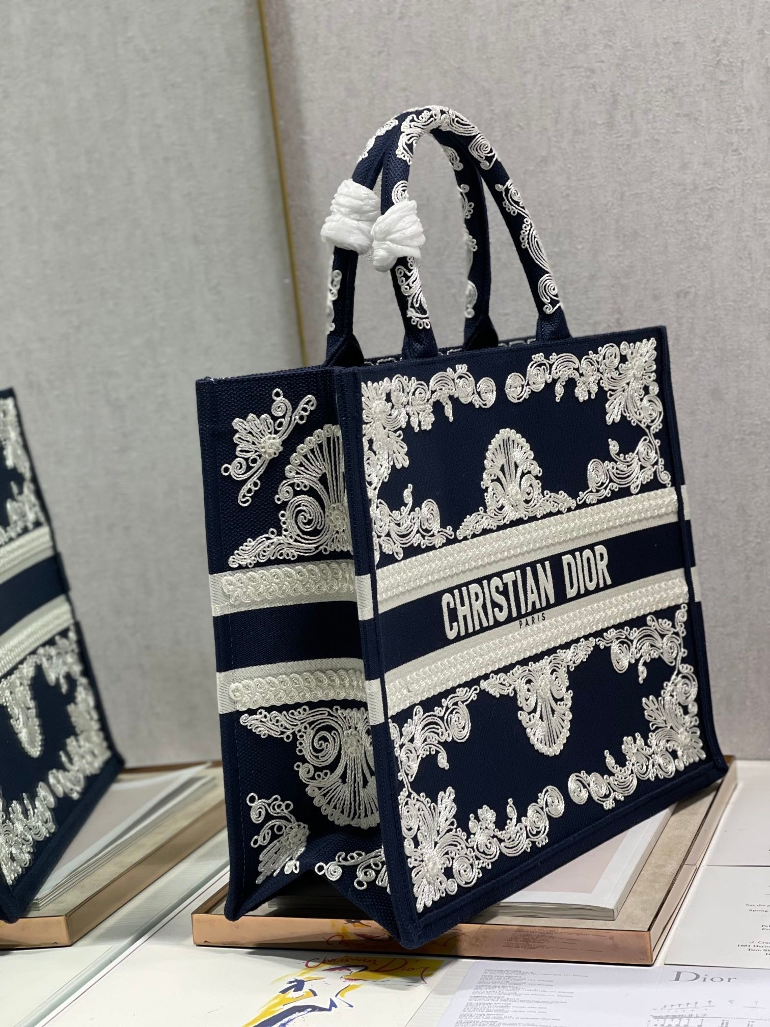 GLAMI MeGLAMIum Book Tote Blue and White Cornely Embroidery, Blue, For Women WomenÃ¢â‚¬â„¢s Handbags, Shoulder Bags, 42cm CD M1286ZTZB_M928