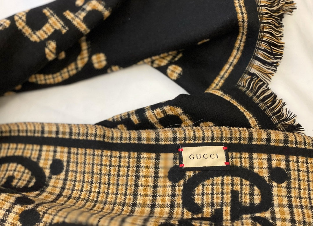 EN - Luxury GCI Scarf 002