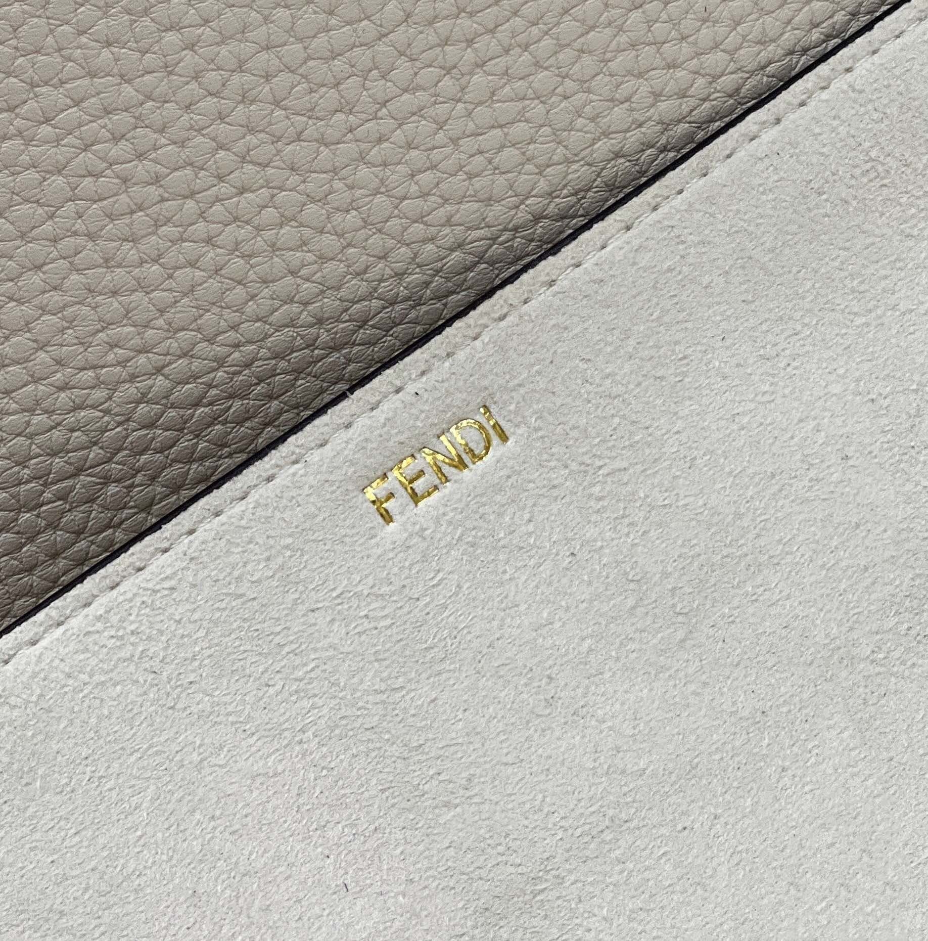FI GlamI ISeeU MeGLAMIum Ivory For Women, Handbags, Shoulder Bags 13.1in/33.5cm FF