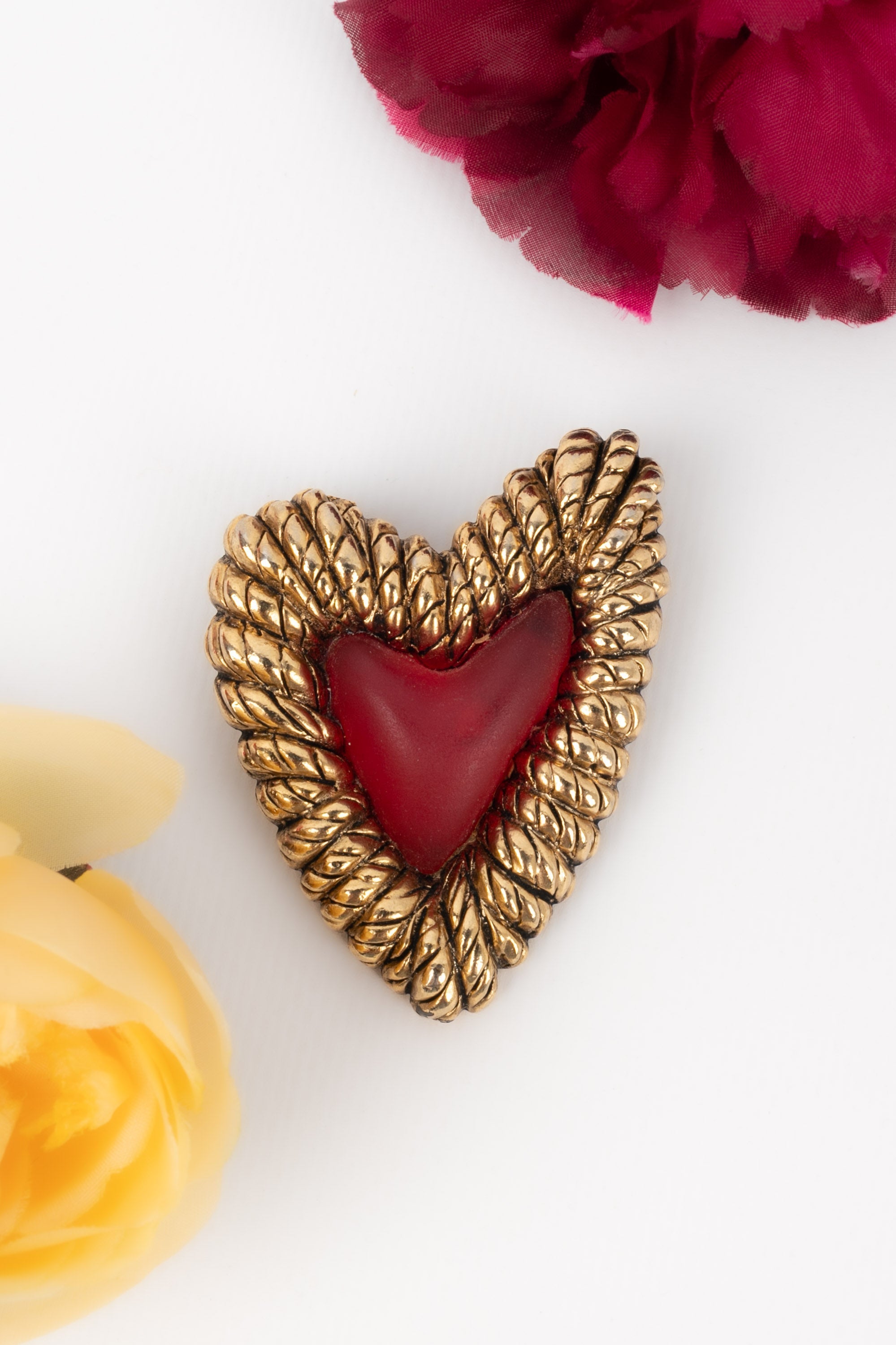 Broche coeur Balenciaga