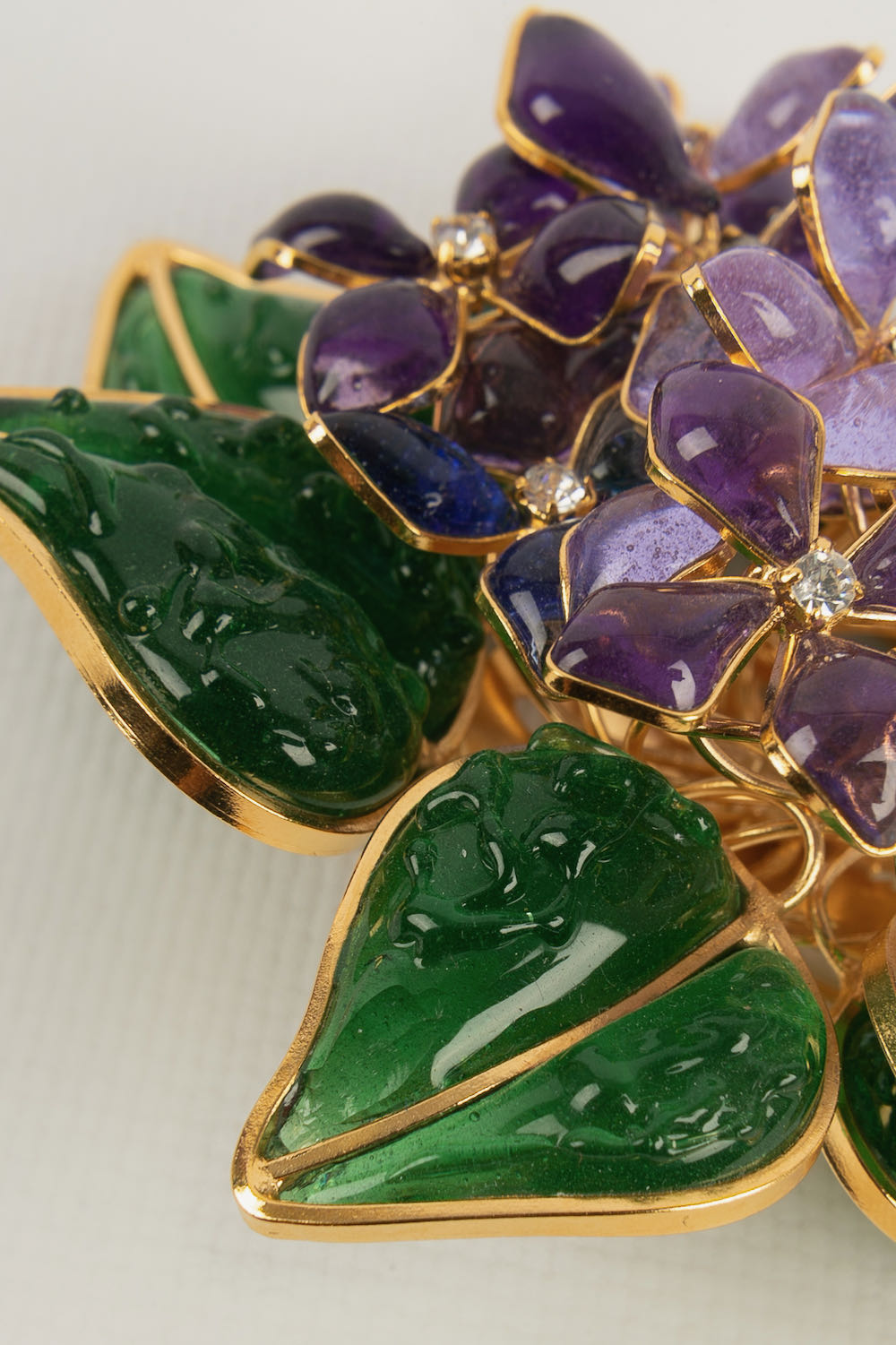 Broche Augustine