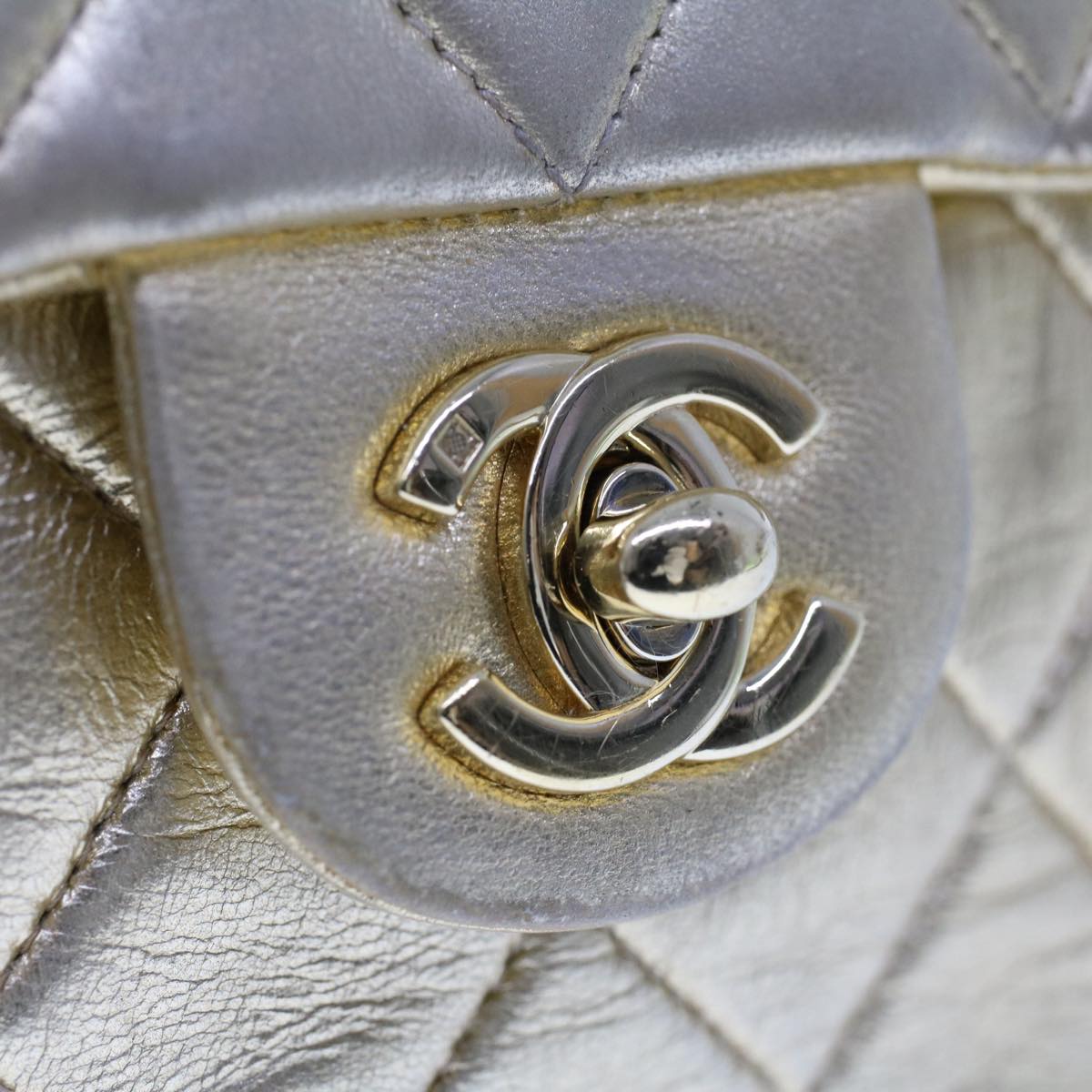 CHANEL Matelasse Turn Lock Chain Shoulder Bag Lamb Skin Gold CC 53752A