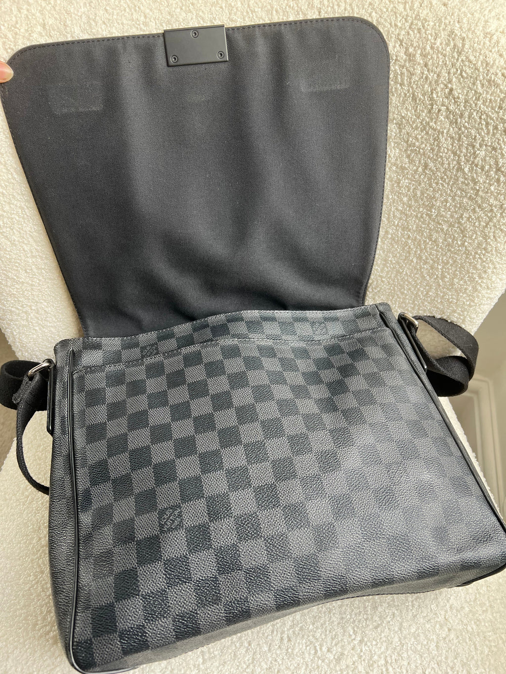 Louis Vuitton PM District Messenger Bag Damier Graphite