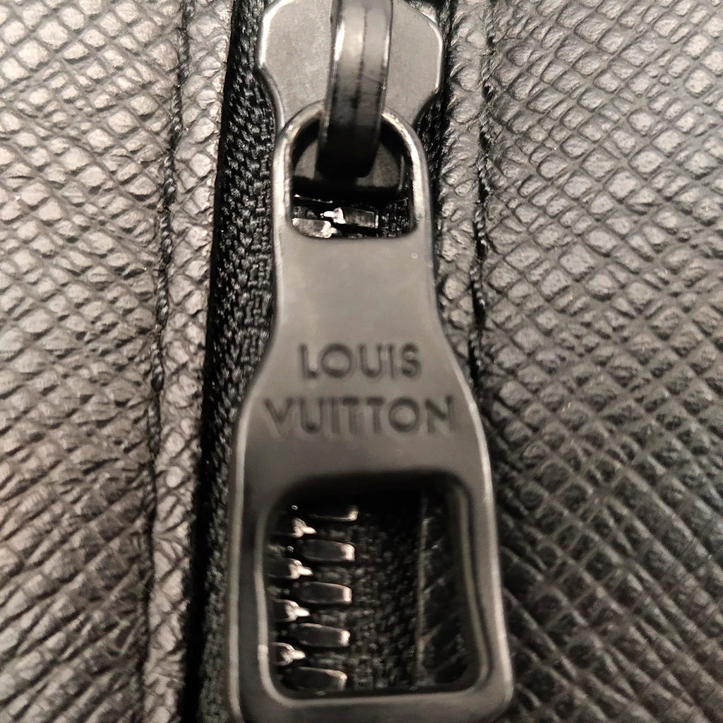 Louis Vuitton Soft Trunk Rainbow Printed TaÃƒÆ’Ã‚Â¯ga Leather