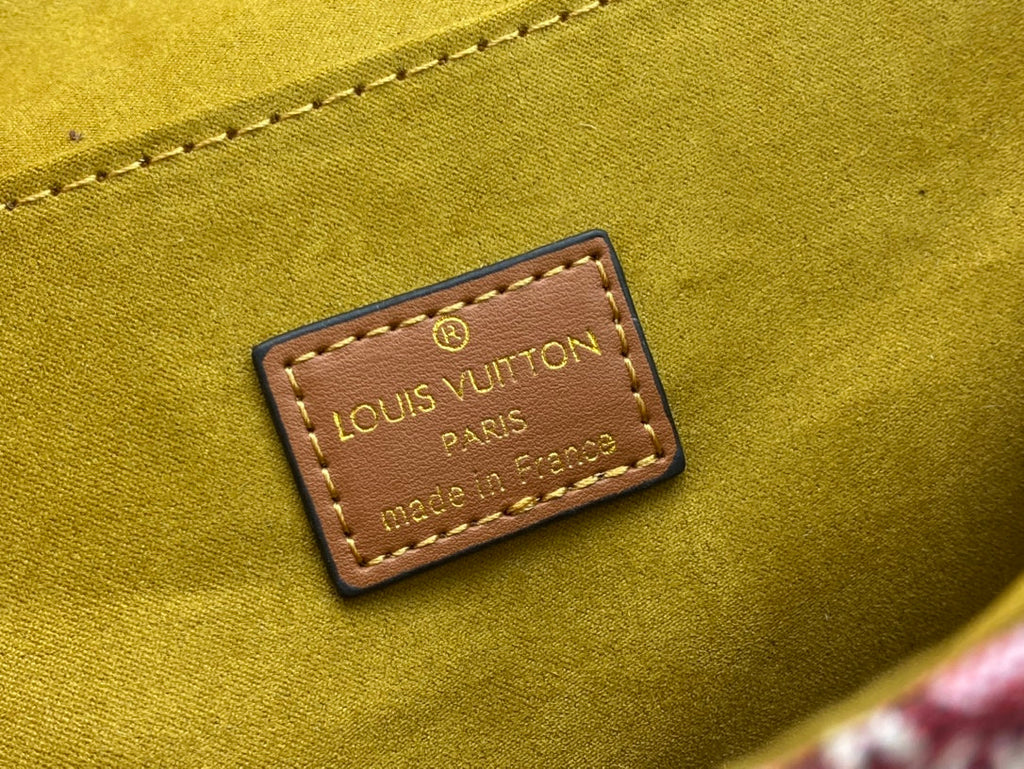 EN - Luxury Bags LUV 801