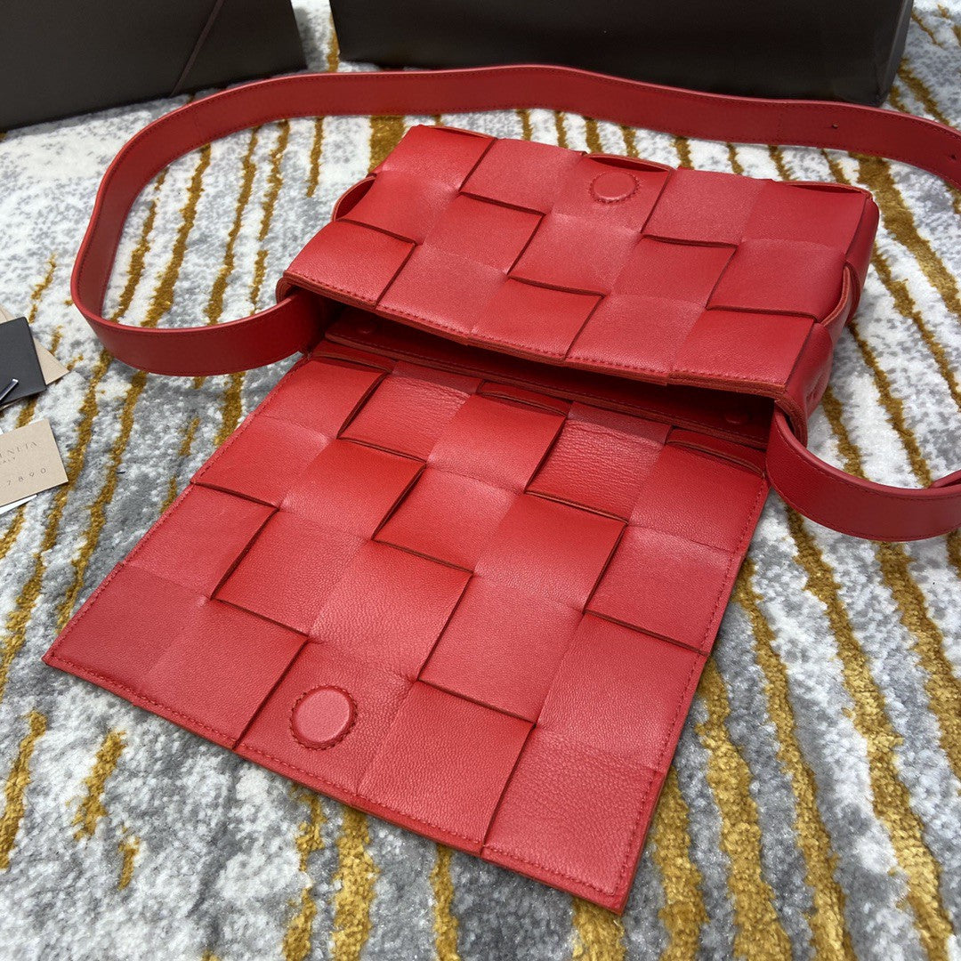 GLAMI Cassette Bag For Women 9.1in/23cm In Red