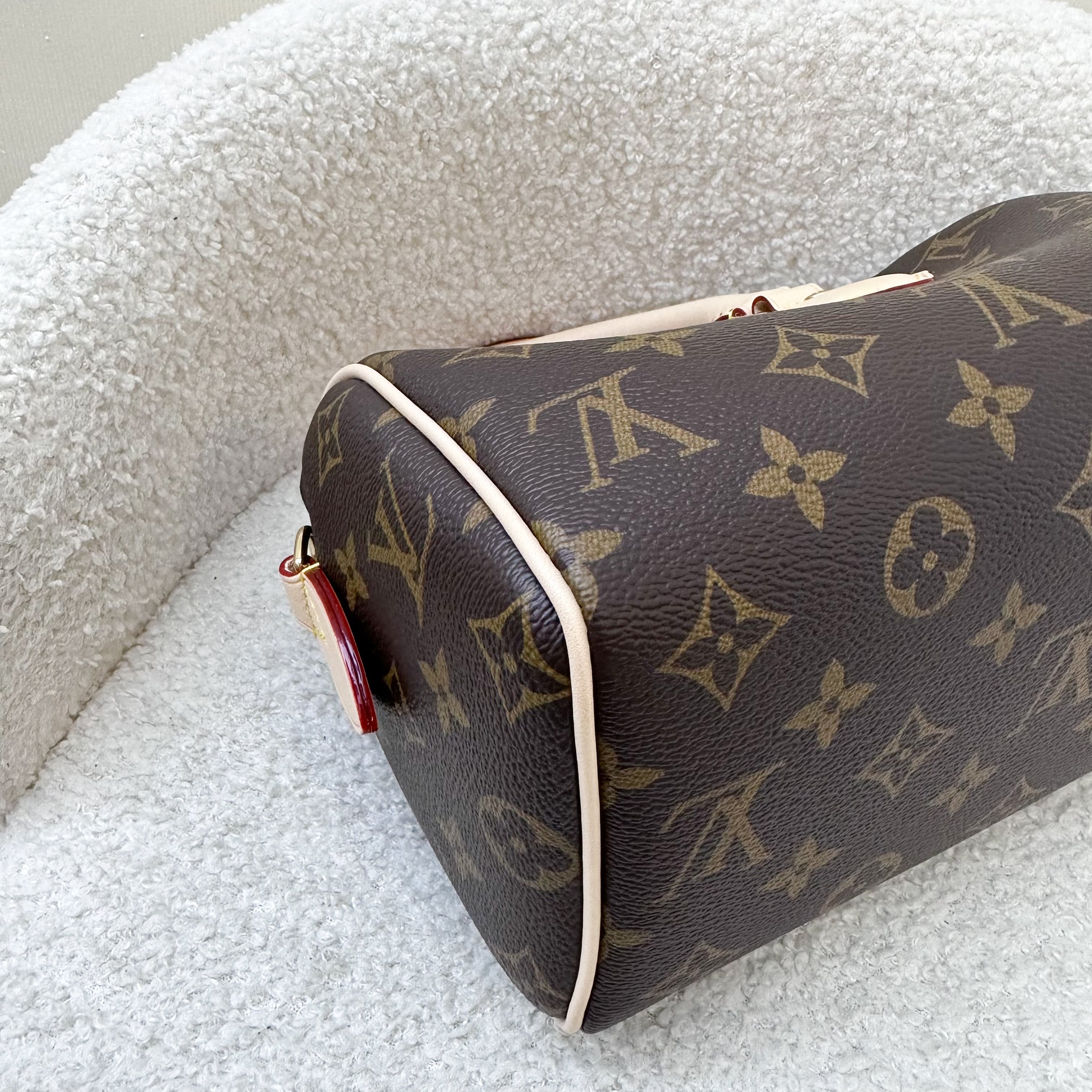 LV Speedy Bandouliere 20 in Monogram Canvas and Beige Patterned Strap