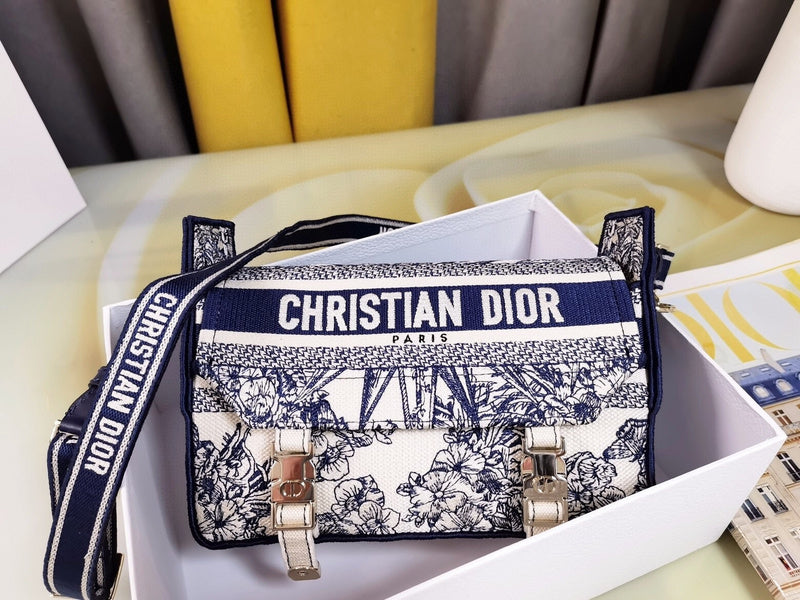 ELE - Dir Bags - 1670
