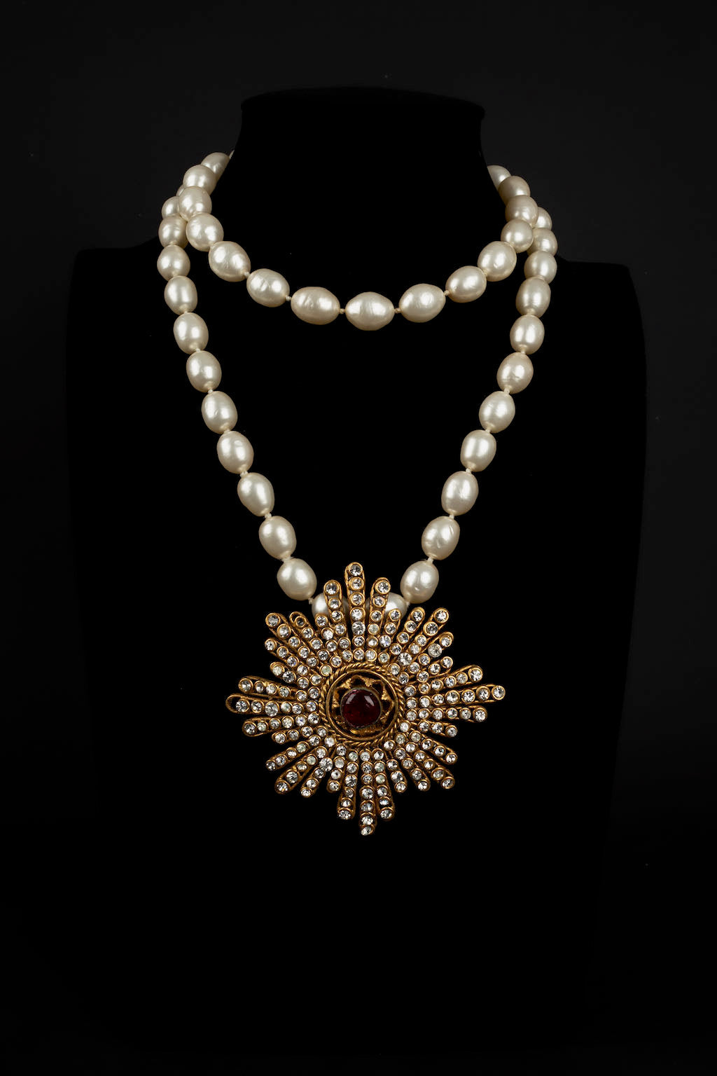 Collier Chanel 1984