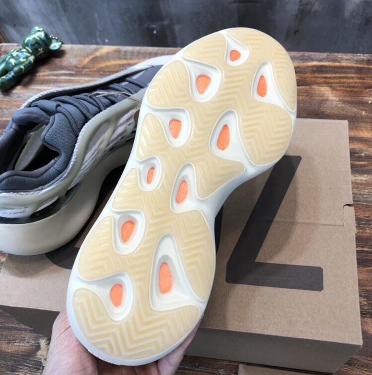 SAMC - YZO Sneakers - 101