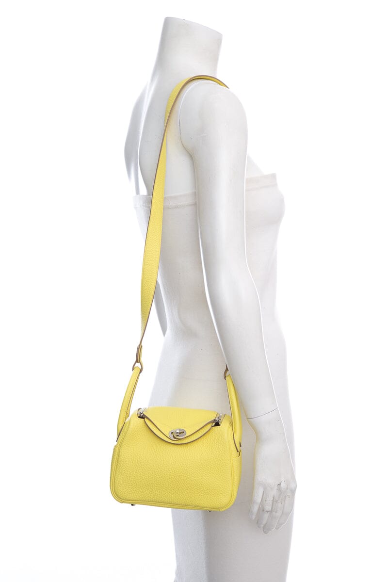 HermÃƒÆ’Ã‚Â¨s 2022 Yellow Mini (20) Lindy Handbag