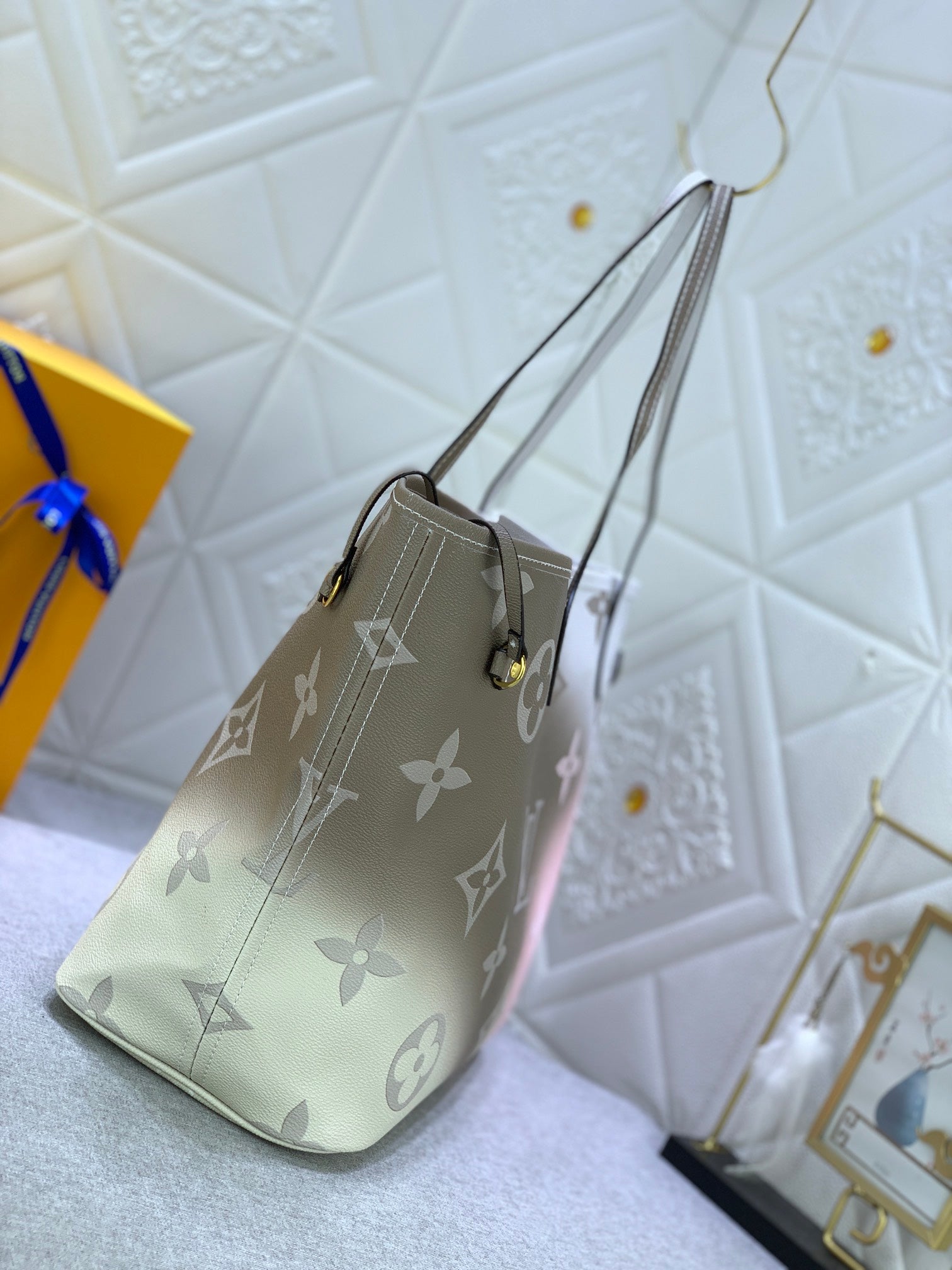 EN - New Bag LUV 650