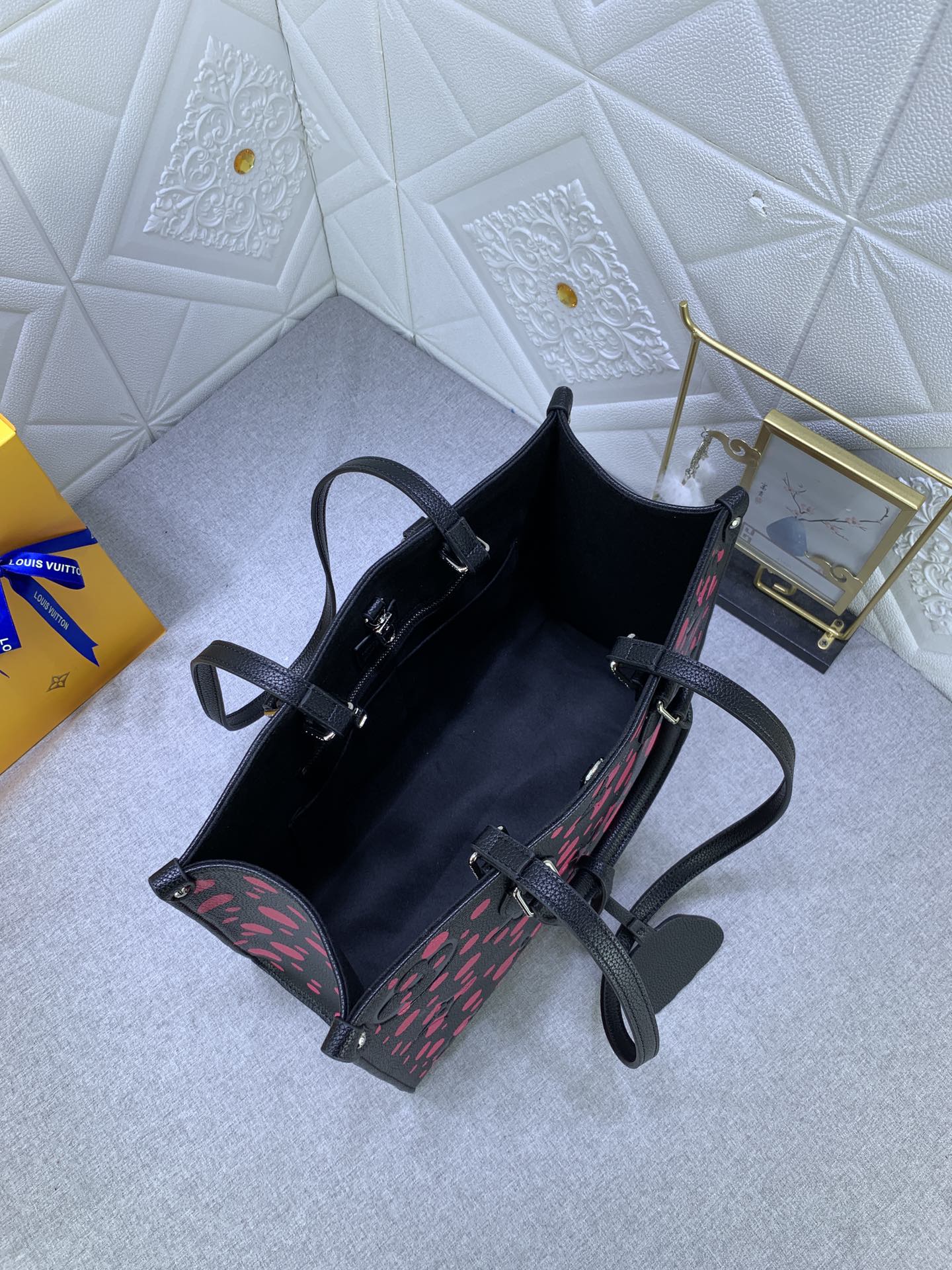 EN - New Bag LUV 634