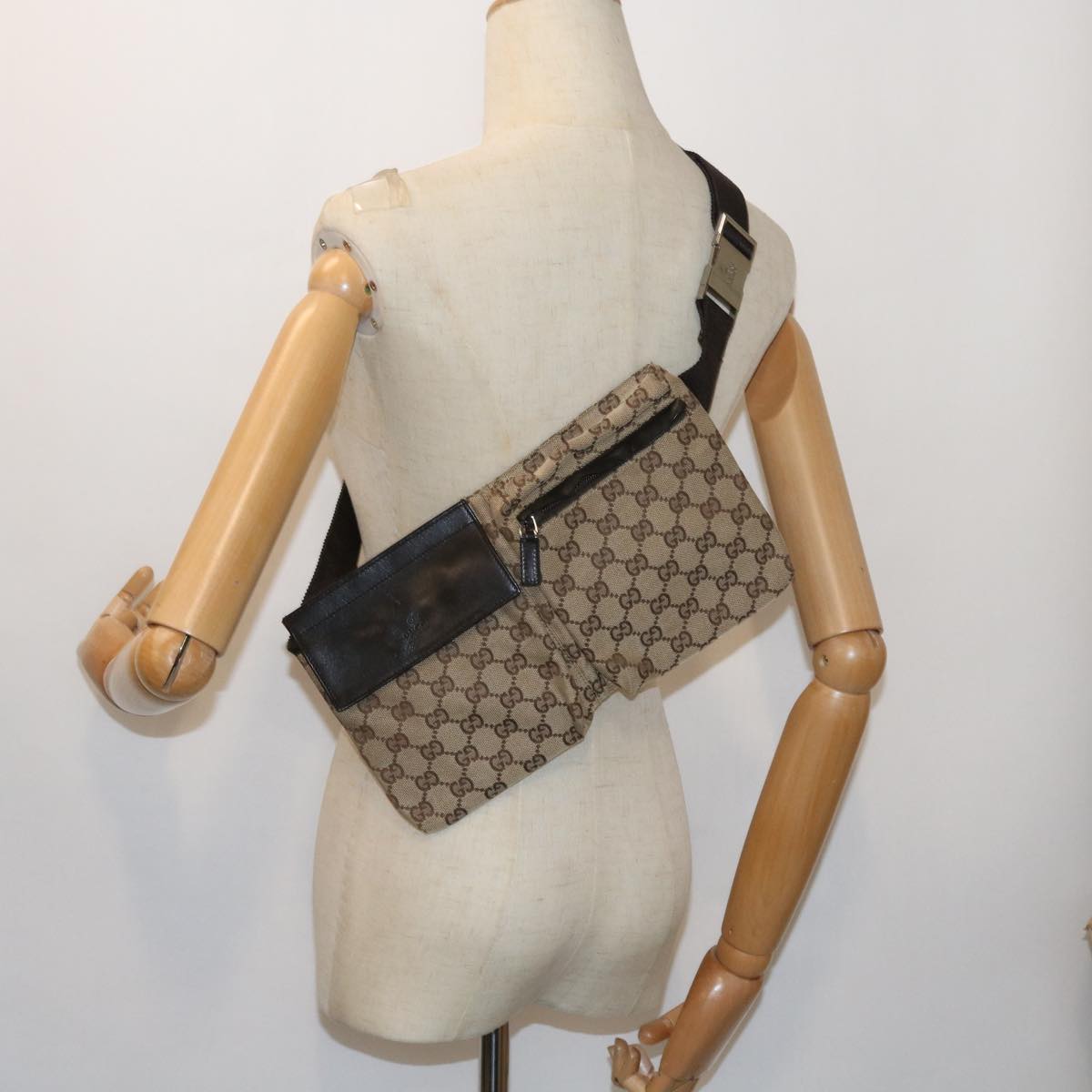 GUCCI GG Canvas Waist bag Beige 28566 55333