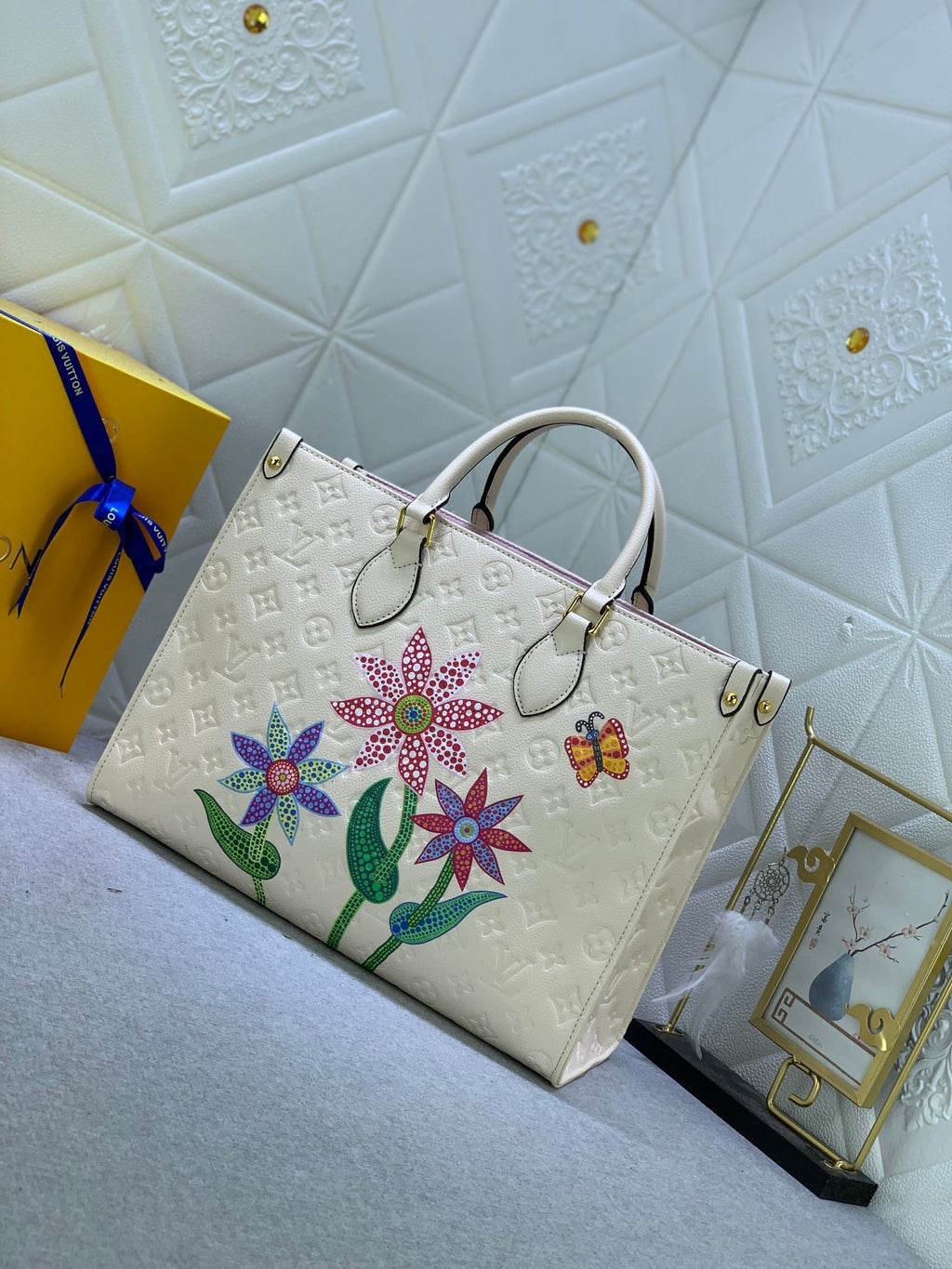 EN - Luxury Bags LUV 768