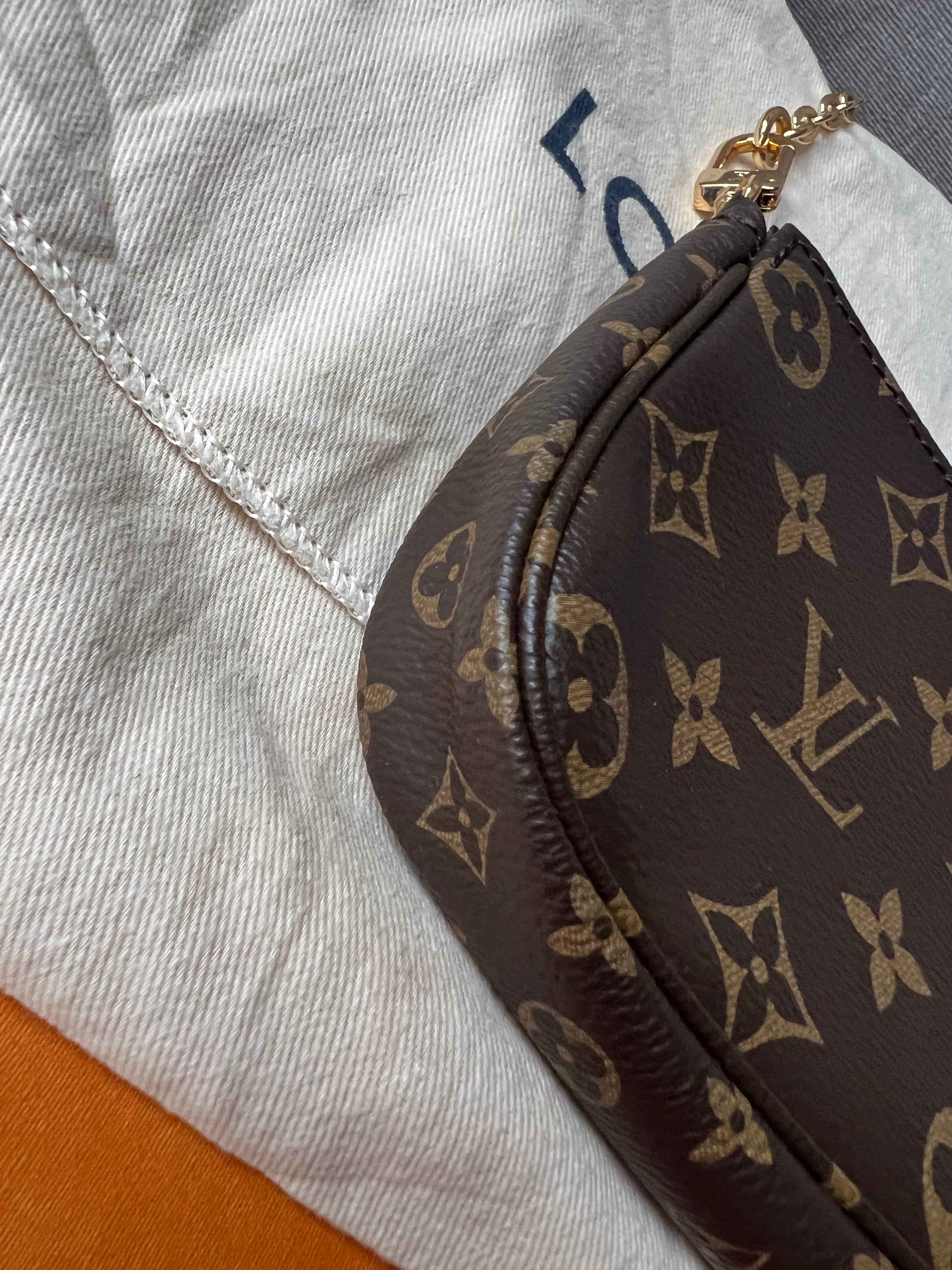 Louis Vuitton Multi Pochette Accessoires Rose Chiaro (RRP £1970)
