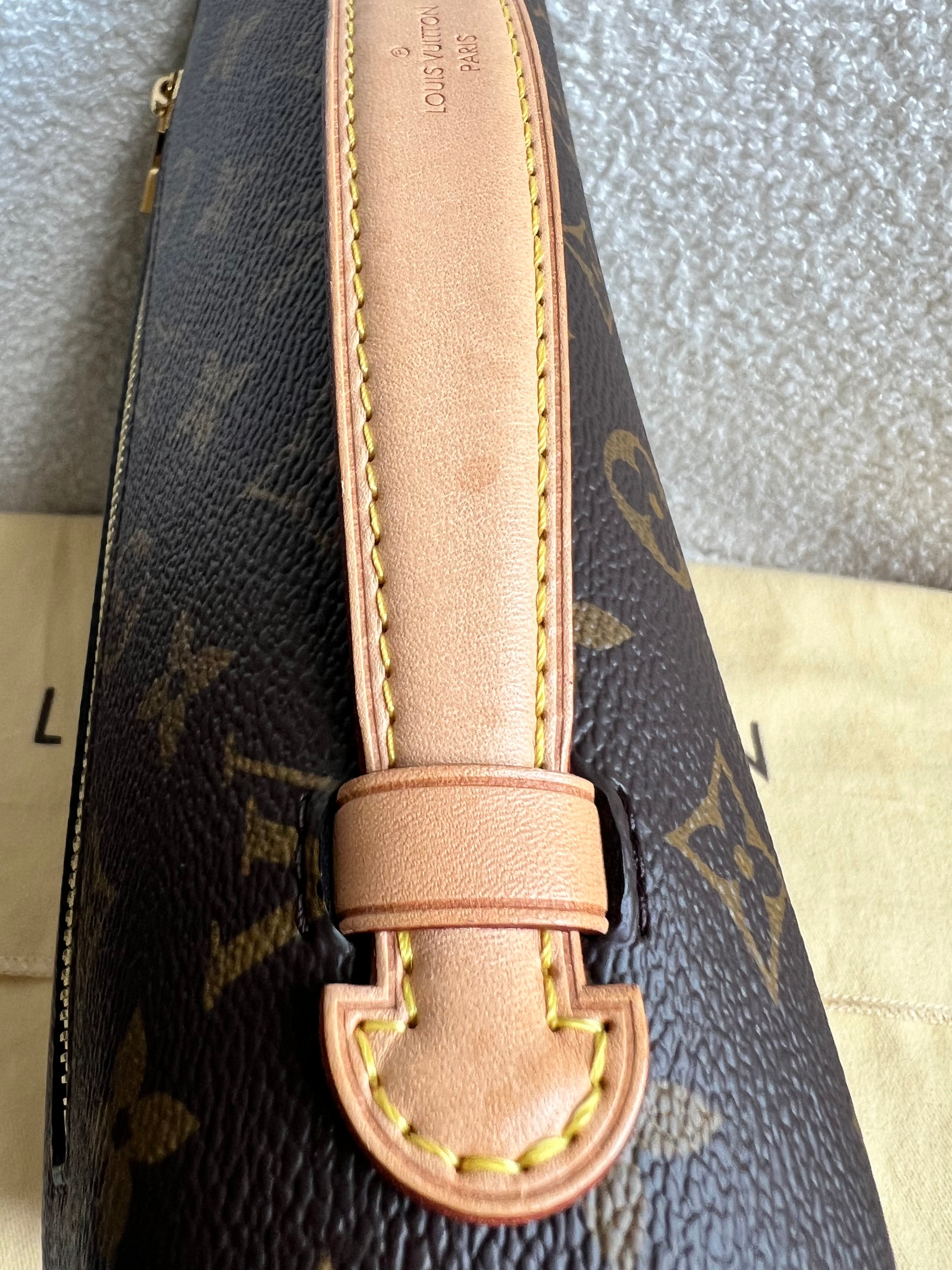 Louis Vuitton Pochette Metis Monogram (RRP £1,970)