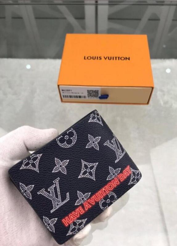 SAMC - Mix Wallets - 052