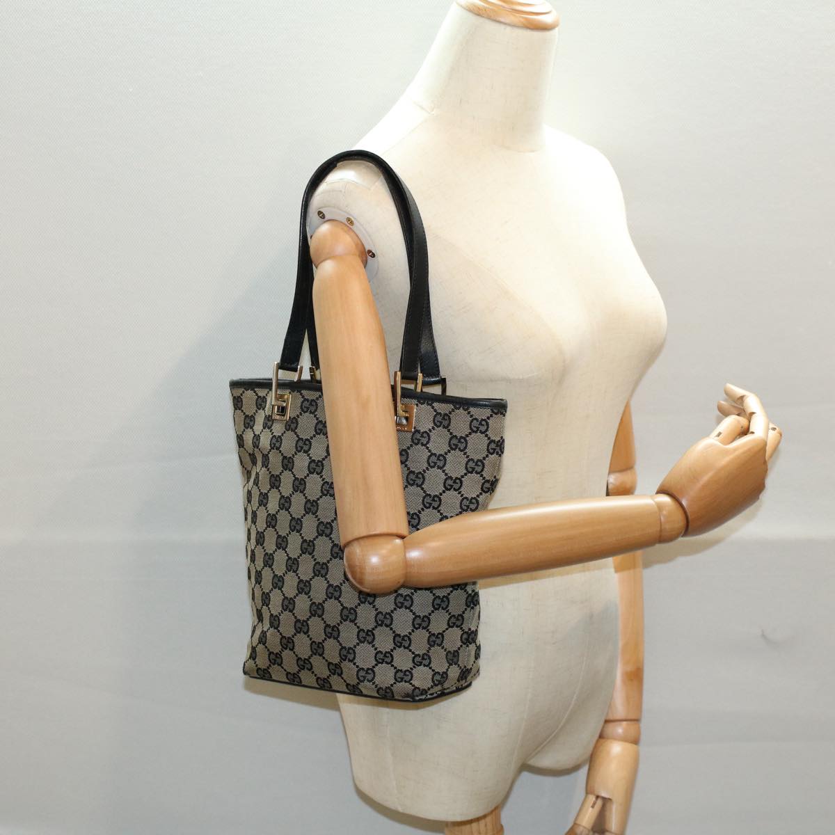 GUCCI GG Canvas Hand Bag Beige 002 1099 2404 56287