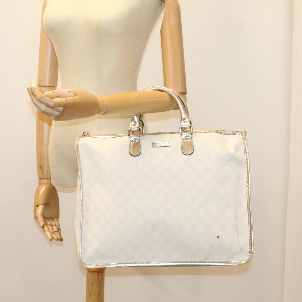 GUCCI GG Supreme Hand Bag PVC Leather White 189899 56294