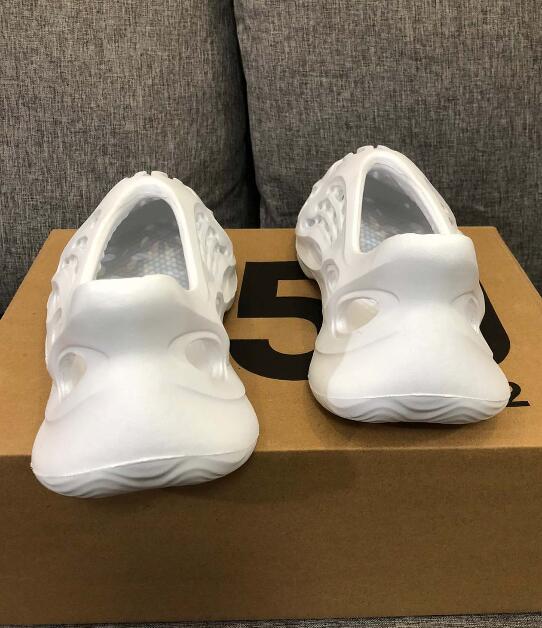 SAMC - YZO Sneakers - 232