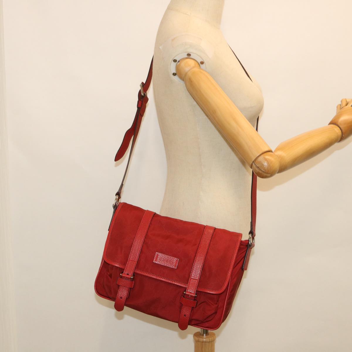 GUCCI GG Canvas Shoulder Bag Nylon Outlet Red 510335 56687