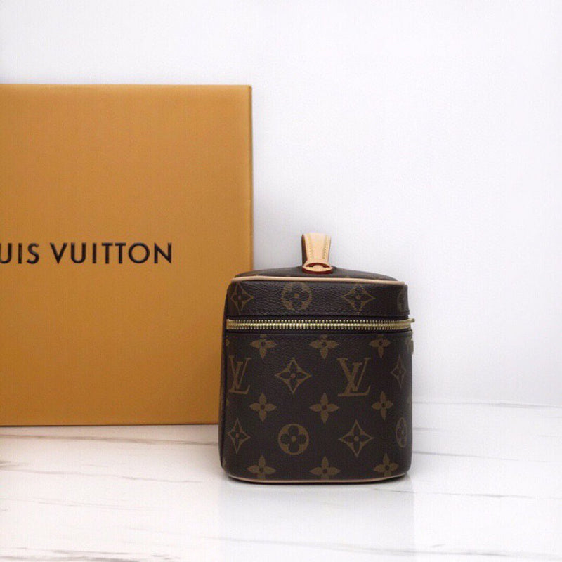 LOV2 Bags - Luxurious Bags  2626
