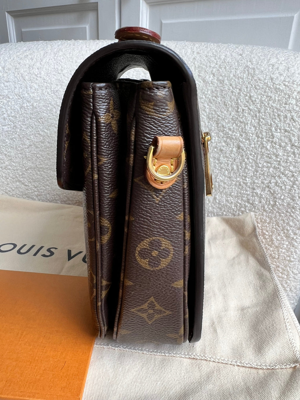 Louis Vuitton Pochette Metis Monogram (RRP £1,970)