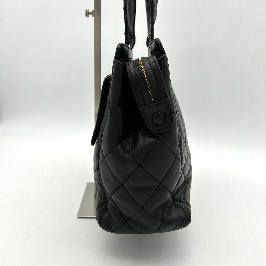 Chanel Vintage Quilted CC Pocket Tote - Black Totes, Handbags ch9993vf